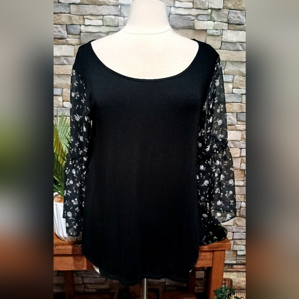 MAURICES Large Feminine Floral Blouse Sheer Sleeves